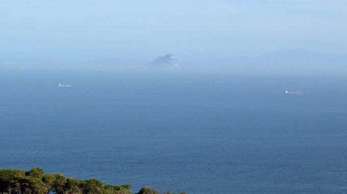 Vista del Estrecho de Gibraltar (C.A.)