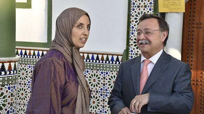F&aacute;tima Hamed junto al presidente de la Ciudad, Juan Vivas (C.A./ARCHIVO)