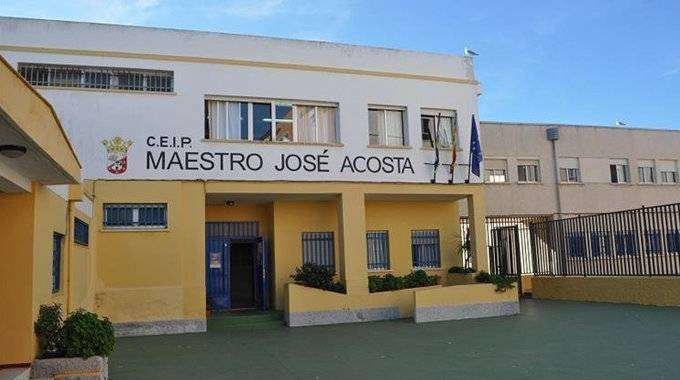 Instalaciones del colegio &#34;José Acosta&#34; (C.A.)