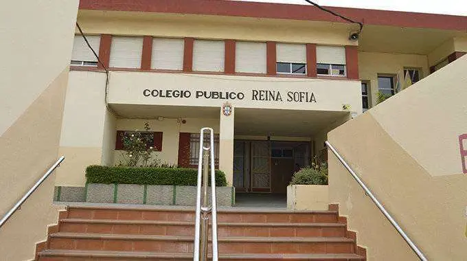 Colegio "Reina Sof&iacute;a" (C.A.)