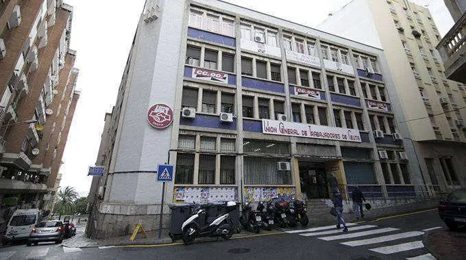 Fachada de la sede de UGT (C.A.)