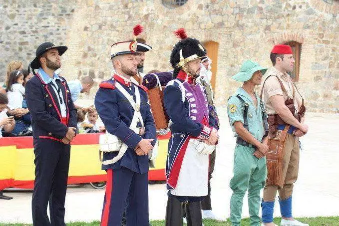 Desfile en las Murallas Reales