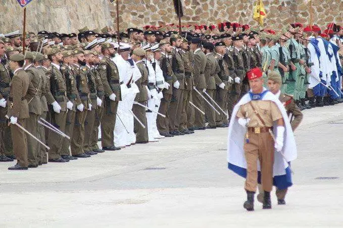 Desfile en las Murallas Reales