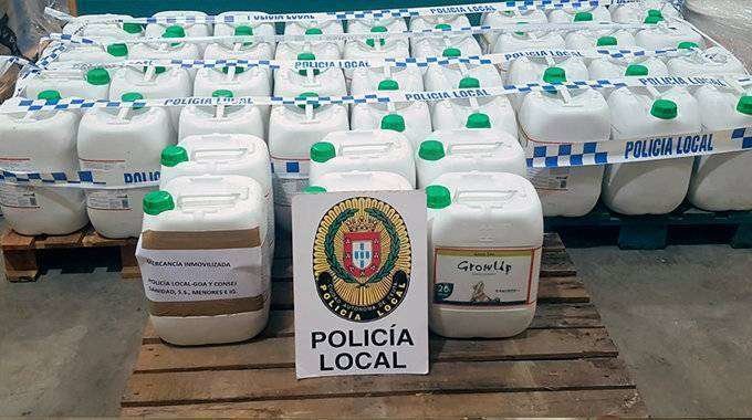 Las garafas de productos fitosanitarios incautadas por la Policía Local (POLICÍA LOCAL)