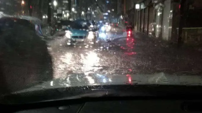 Lluvia en la marina