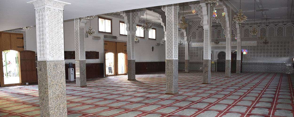 Interior de la mezquita de Sidi Embarek (C.A.)