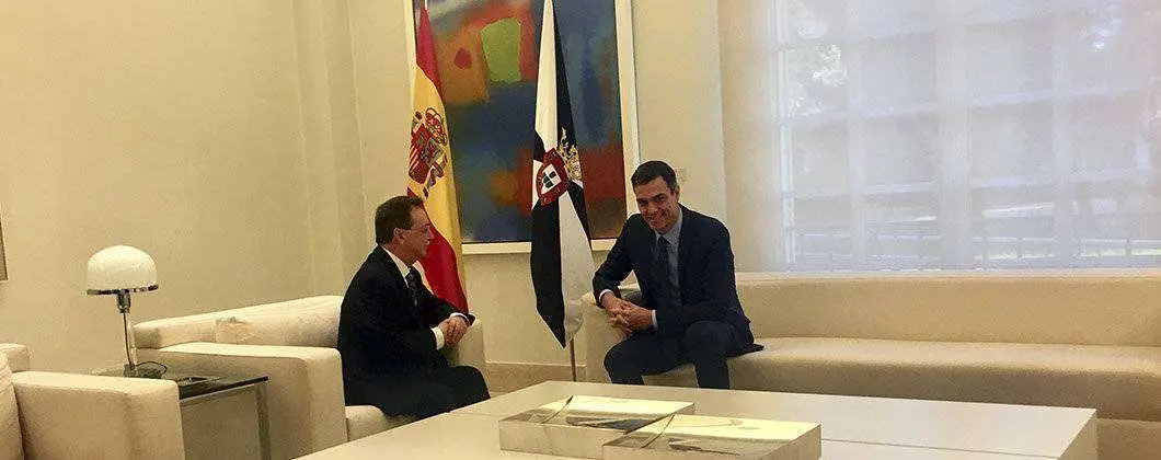 Vivas y S&aacute;nchez, durante su encuentro en Moncloa (CEDIDA)