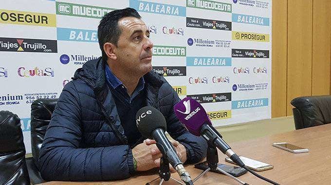 Juan Ramón espera que el Ceuta siga en la misma línea de juego de Utrera (JUANMA)