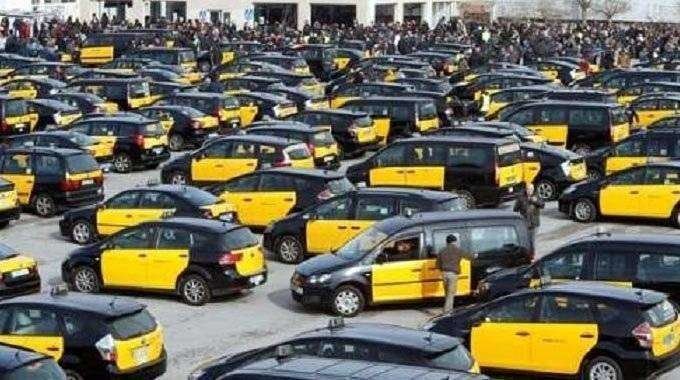 Concentración de taxis en Barcelona (E.D.)