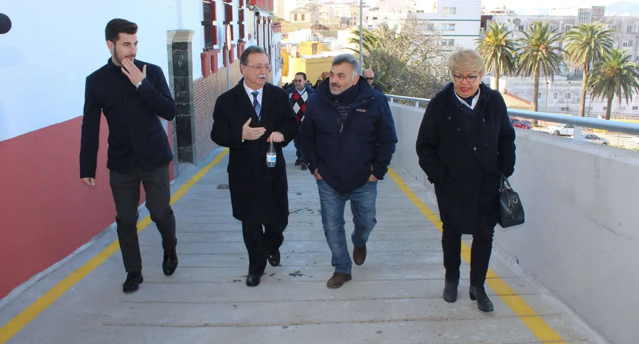 vivas n&eacute;stor garc&iacute;a alcal&aacute; del valle
