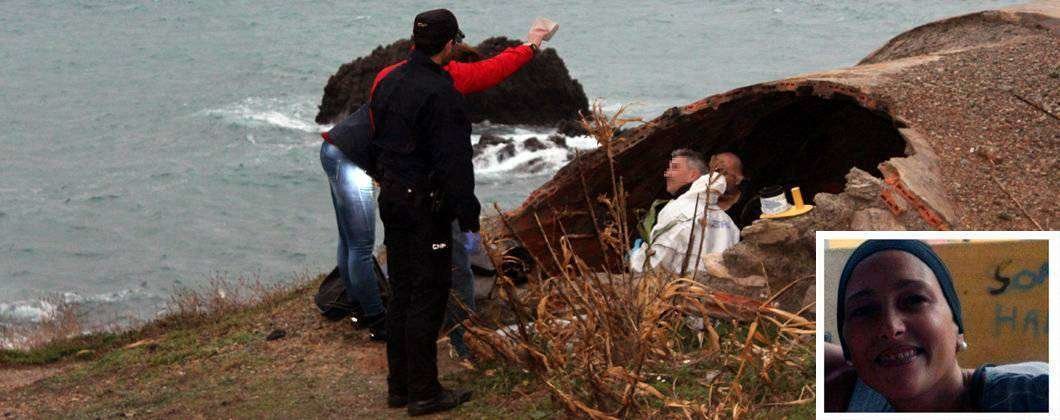 La Policía inspecciona el lugar donde apareció el cadáver. Abajo, una fotografía de la fallecida (C.A./ARCHIVO) VANESA MARTÍN