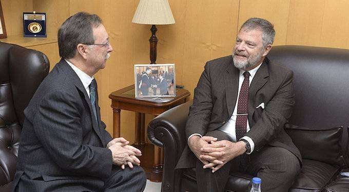 Vivas, con el embajador Wolfgang Dold (CEDIDA)