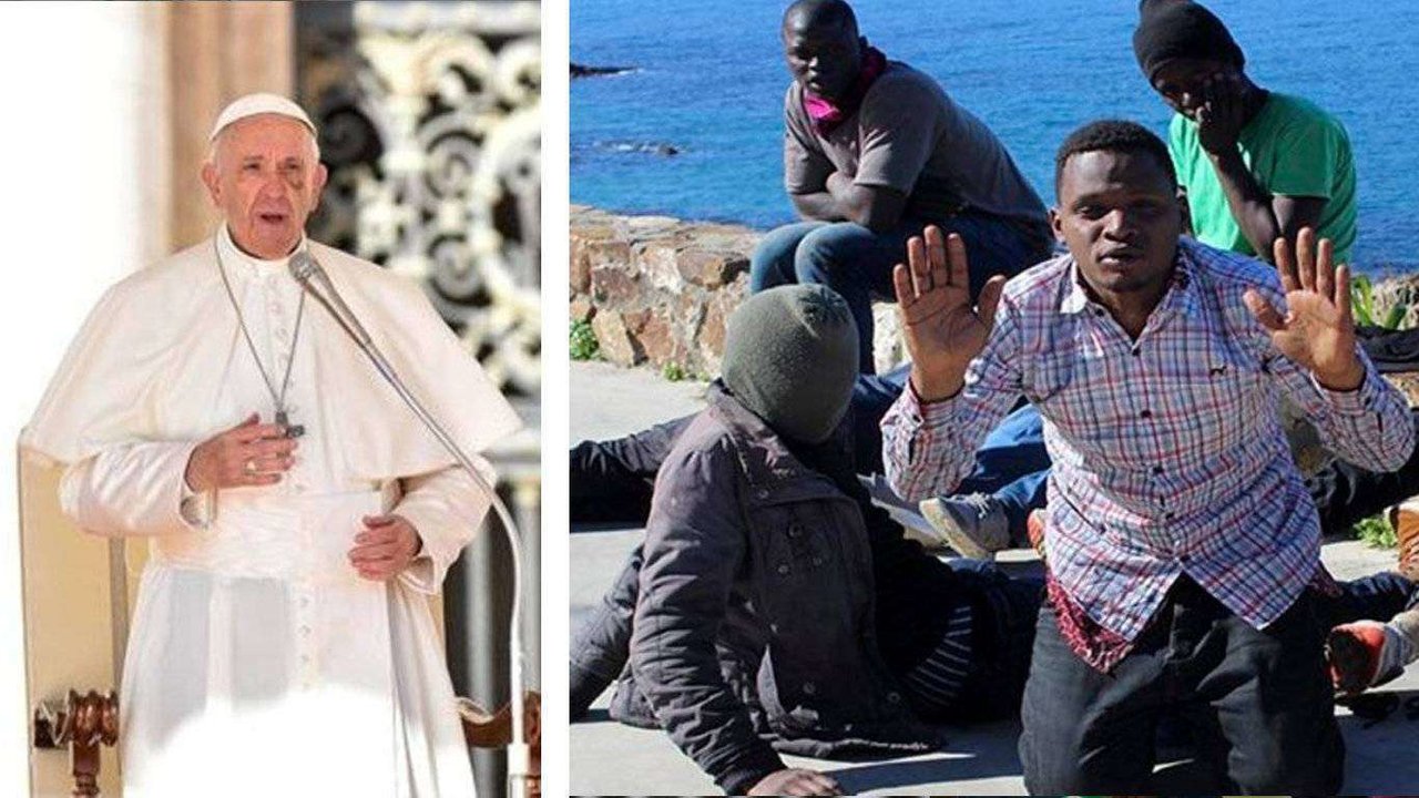 El papa Francisco. A la derecha, migrantes recién llegados a la costa de Ceuta
