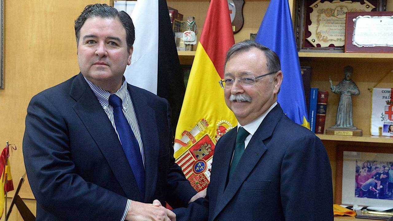 Vivas saluda al embajador de EEUU en España, Richard Duke Bucham (CEDIDA)