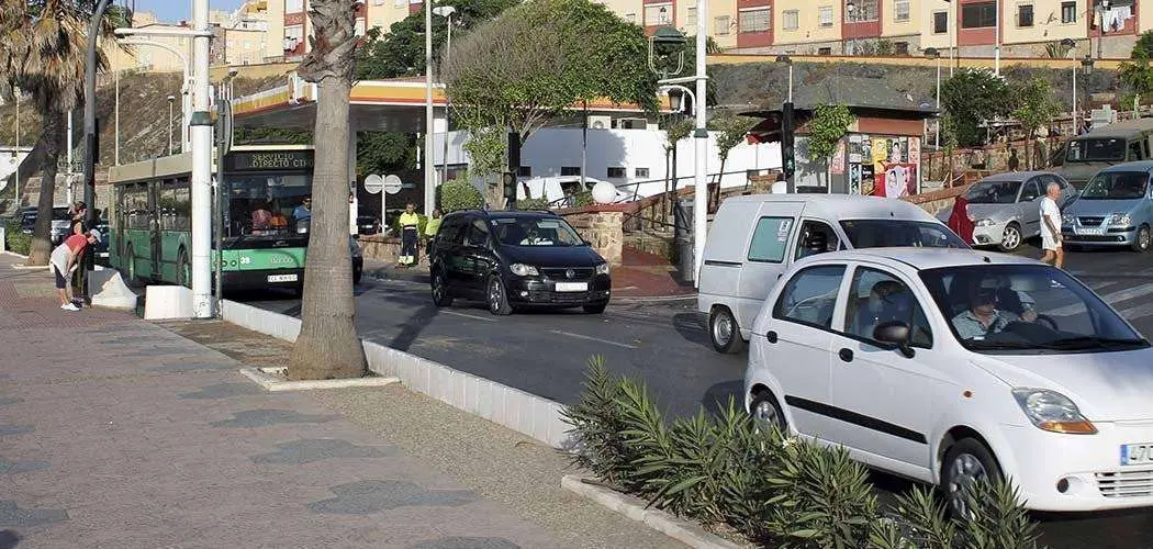 Tr&aacute;fico de veh&iacute;culos junto a El Chorrillo (C.A.)