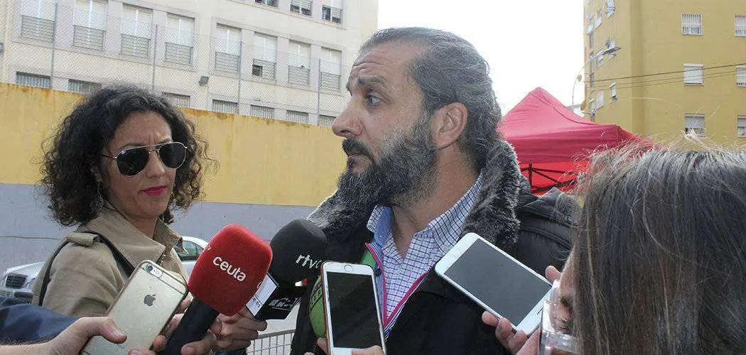 Ahmed Mohamed Hamed atiende a los medios en Bermudo Soriano (C.A.)
