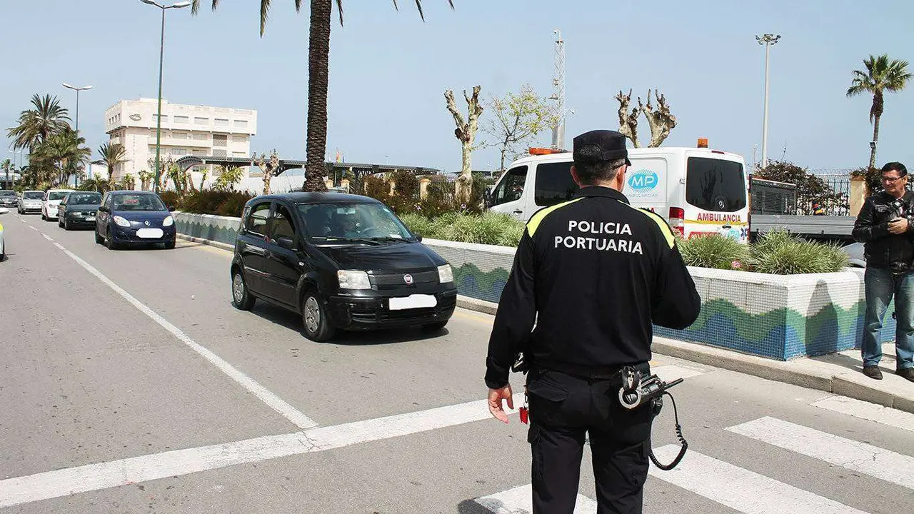 polic&iacute;a-portuaria-1