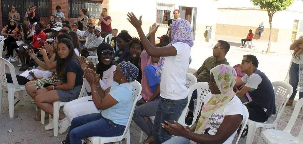 Participantes en el encuentro organizado por Andaluc&iacute;a Acoge en Miramar Bajo (C.A.)
