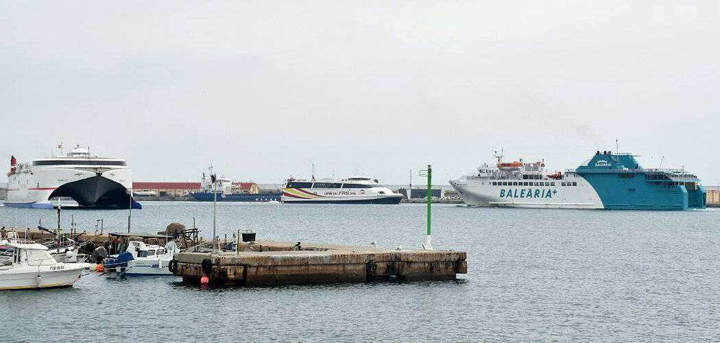 Barcos en el puerto de Ceuta (C.A./ARCHIVO)