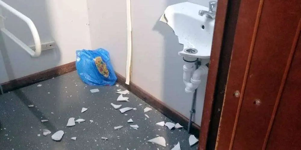 Da&ntilde;os causados en los servicios p&uacute;blicos abiertos en las playas (CEDIDA)