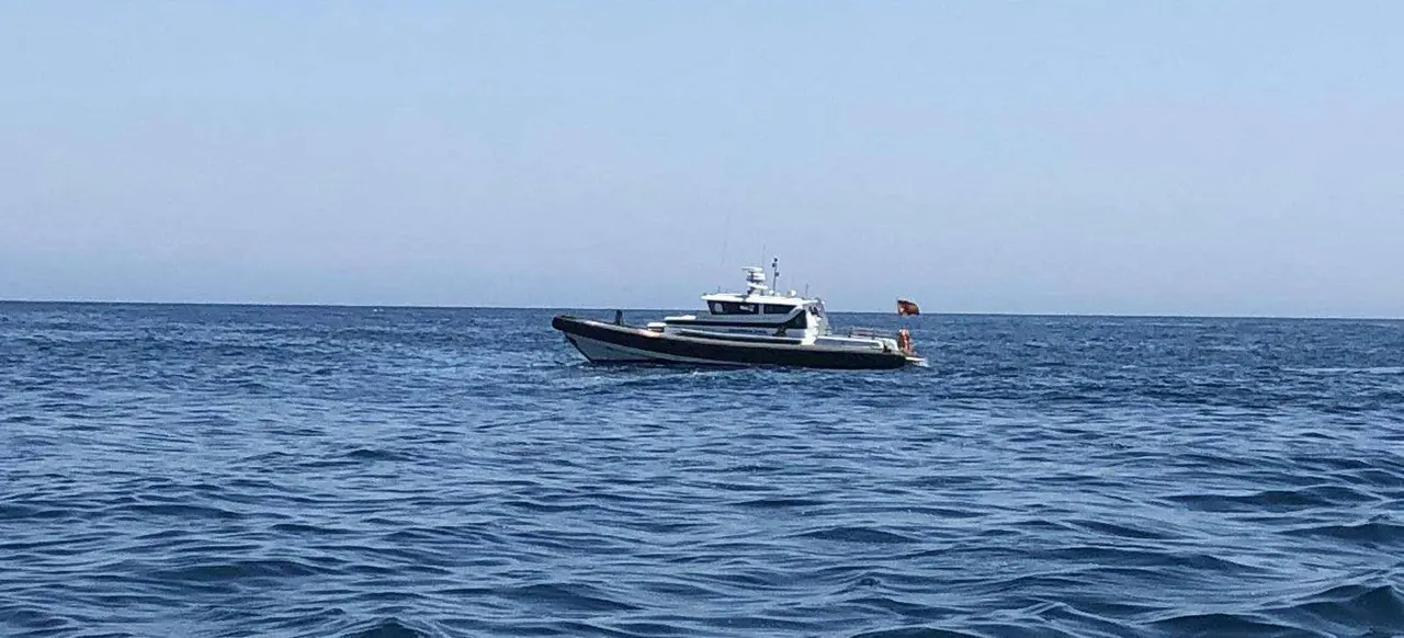 Patrullera guardia civil cad&aacute;ver en el agua
