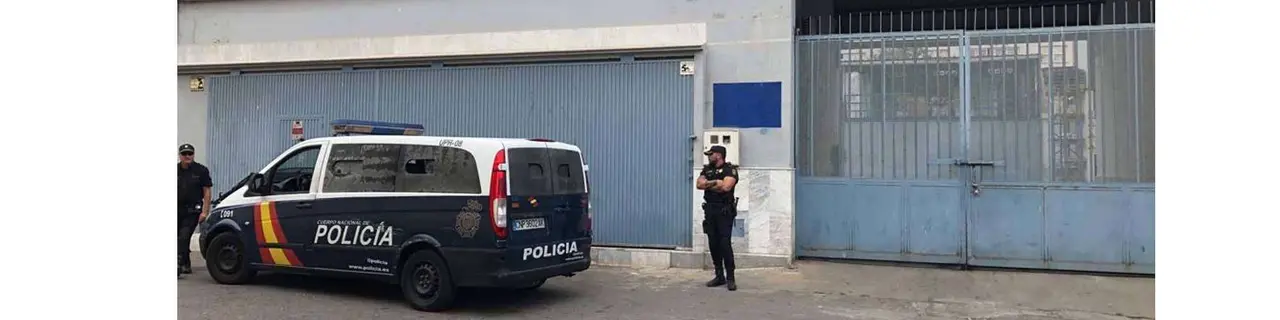 Agentes desplegados en la zona del puerto (C.A.)