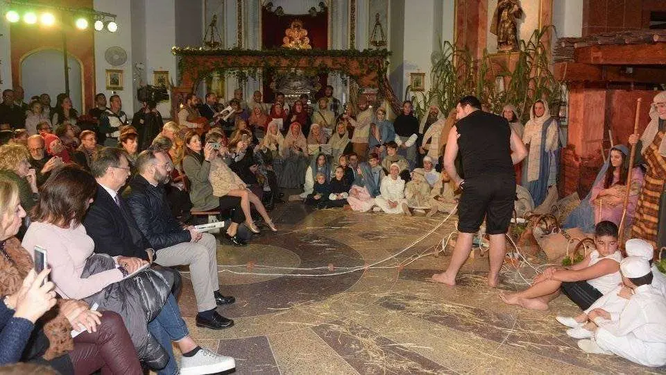 Bel&eacute;n viviente de la Hermandad del Roc&iacute;o en la Catedral (C.A./ARCHIVO)