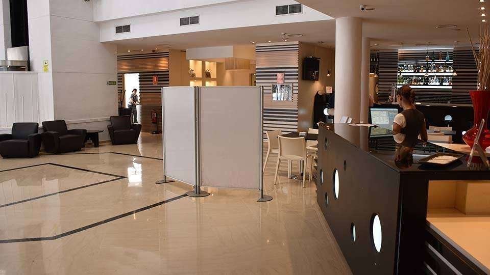 Interior del Hotel Puerta de África (C.A./ARCHIVO)