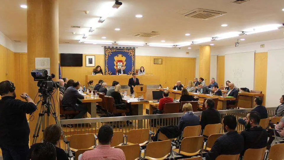 Un momento del pleno que se est&aacute; celebrando esta ma&ntilde;ana (C.A.)