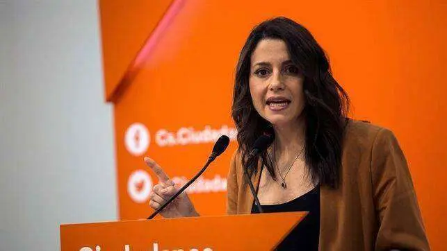 Ines-Arrimadas-Canet-reconstruya-Cataluna_EDIIMA20180714_0323_19