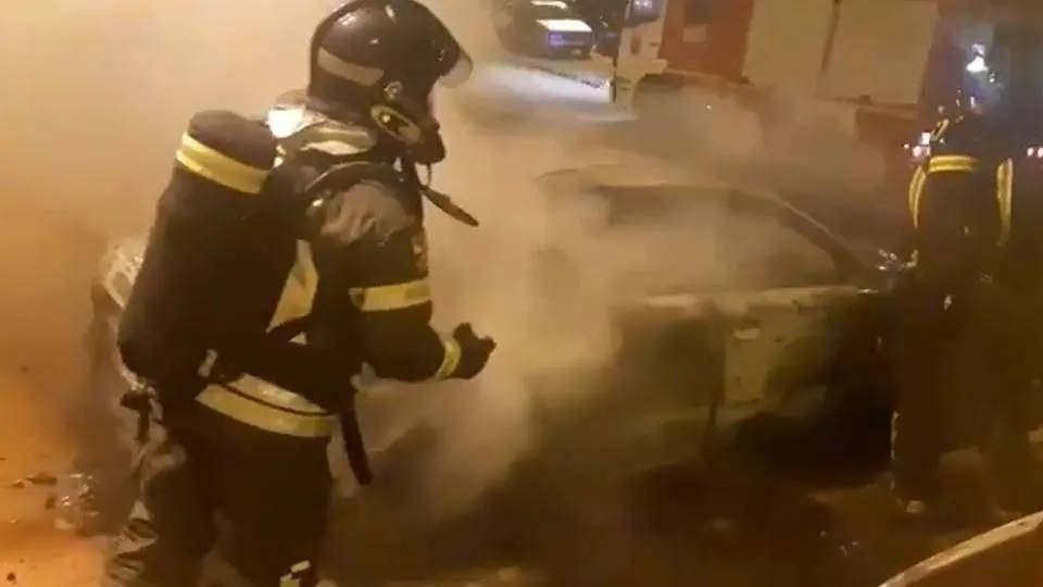coche incendiado