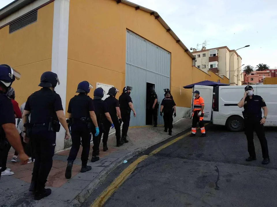 repatriados marroqu&iacute;es frontera