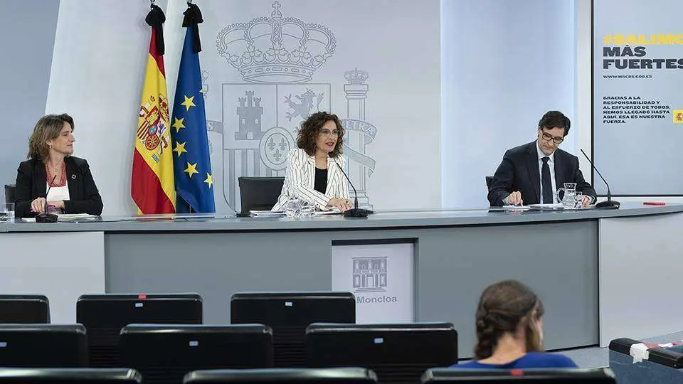 Los ministros Ribera, Montero e Illa, durante la rueda de prensa ofrecida tras el Consejo de Ministros (MONCLOA)