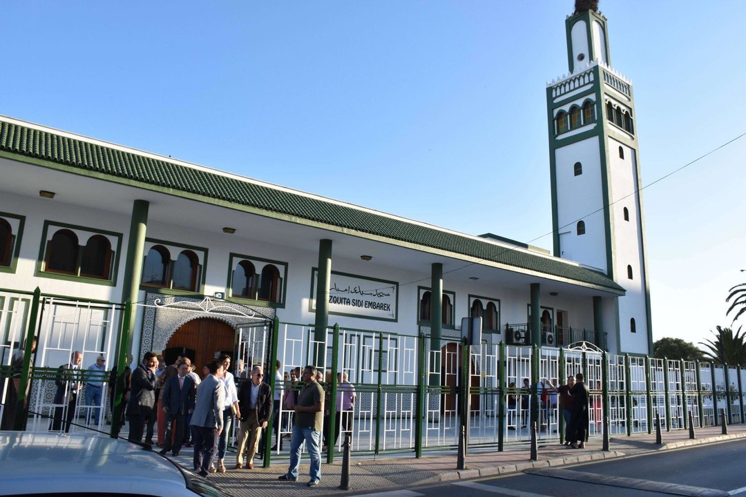 Mezquita Sidi Embarek exterior alumbrado ramadan (1)