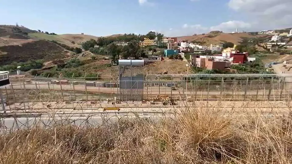 valla fronteriza