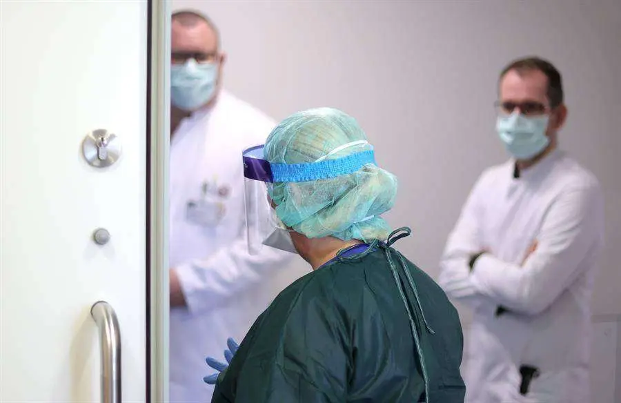  Sanitarios asintomáticos de COVID-19 &iquest;Por qué supone un gran riesgo? 