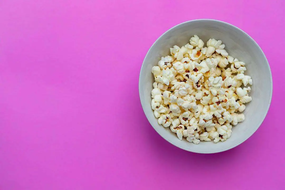  C&oacute;mo hacer palomitas de ma&iacute;z en casa de forma f&aacute;cil y sencilla. Foto Unsplash. 