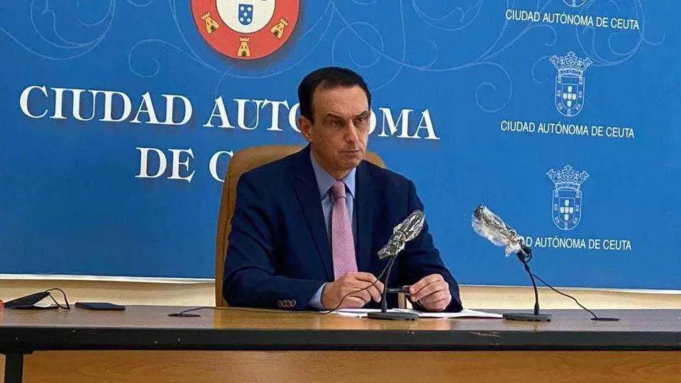Hern&aacute;ndez, durante la rueda de prensa ofrecida esta ma&ntilde;ana (C.A.)