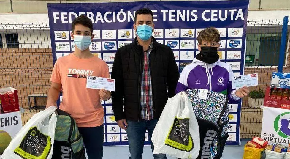 FOTO ENTREGA DE PREMIOS SORTEO