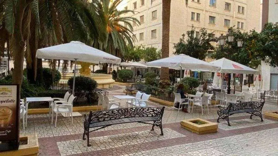 Terraza en la Plaza de Correos (C.A./ARCHIVO)