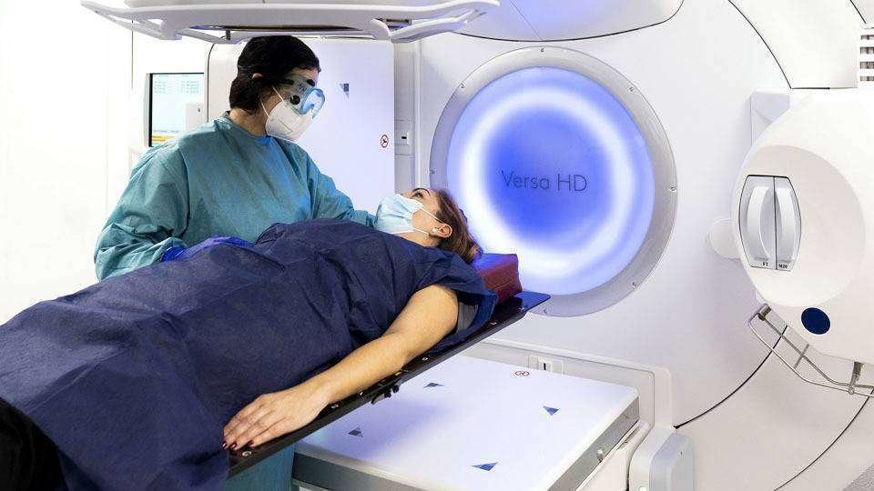 Equipamiento de la clínica de radioterapia algecireña (GENESIS CARE)