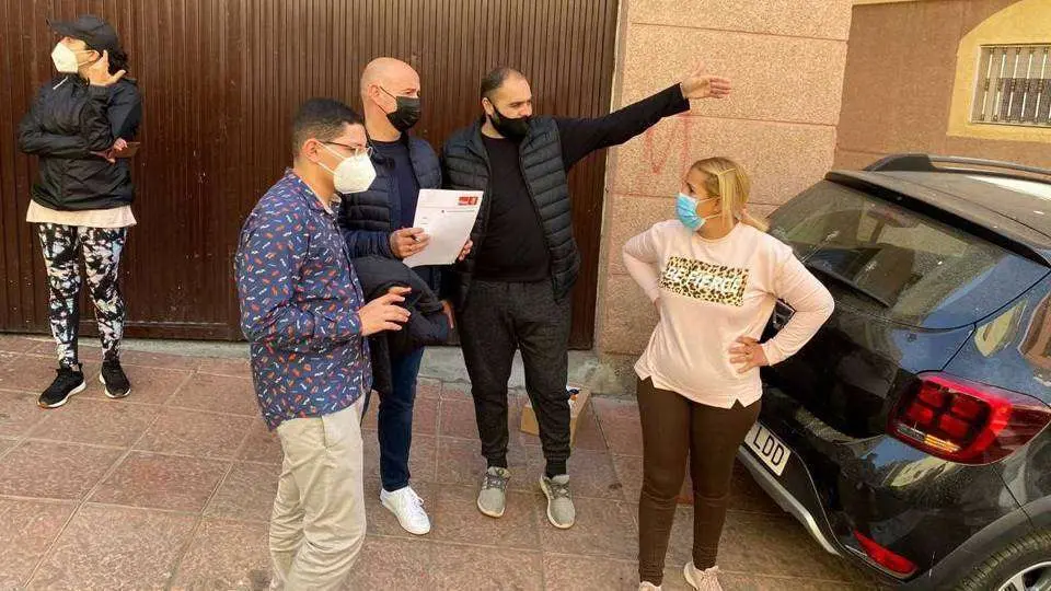 Los socialistas, durante su visita a Had&uacute; (CEDIDA) GUTI&Eacute;RREZ