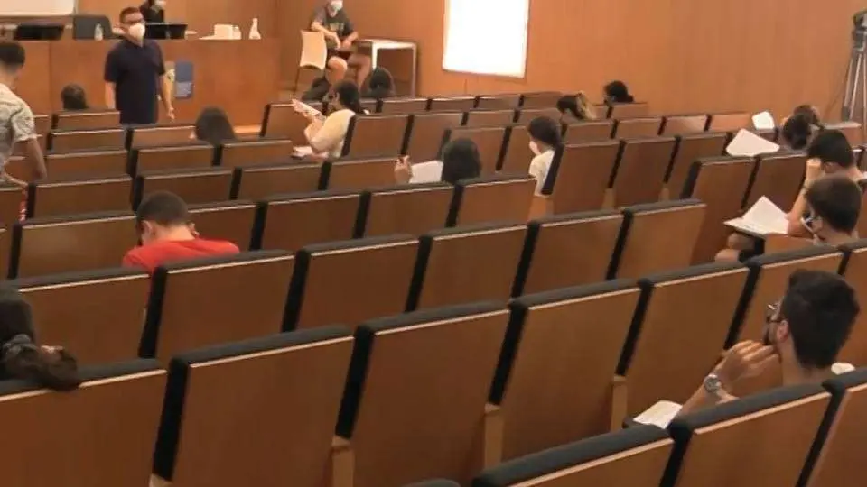 Estudiantes en el examen de acceso a la Universidad celebrado el d&iacute;a 15 en el Campus (C.A.) SELECTIVIDAD