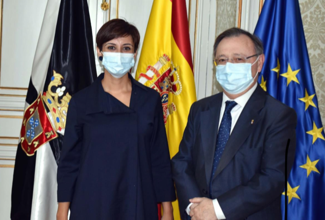 Vivas y ministra Rodríguez
