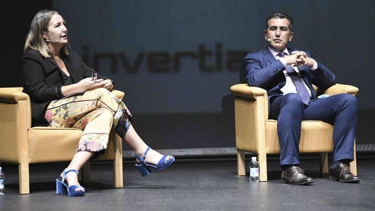Eva Aguado y Carlos Rontomé, durante el debate (JAVIER SAKONA)
