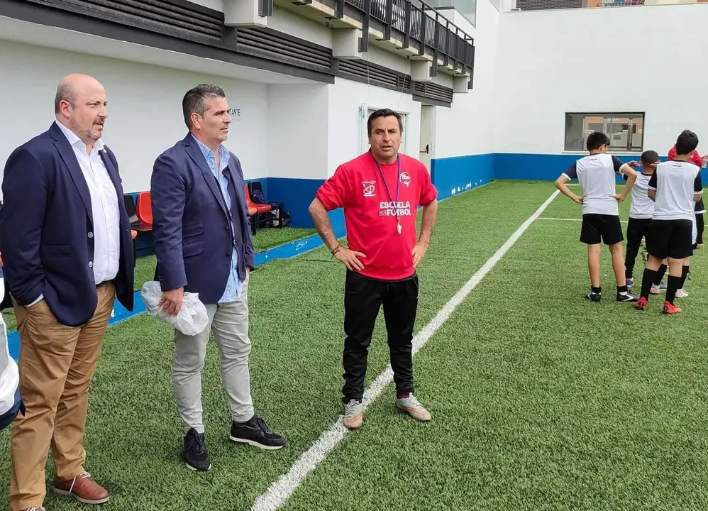 El presidente del comit&eacute; nacional de entrenadores visita la FFCE