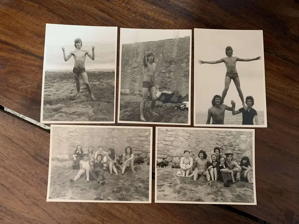Fotos antiguas de Ceuta en un libro de viejo