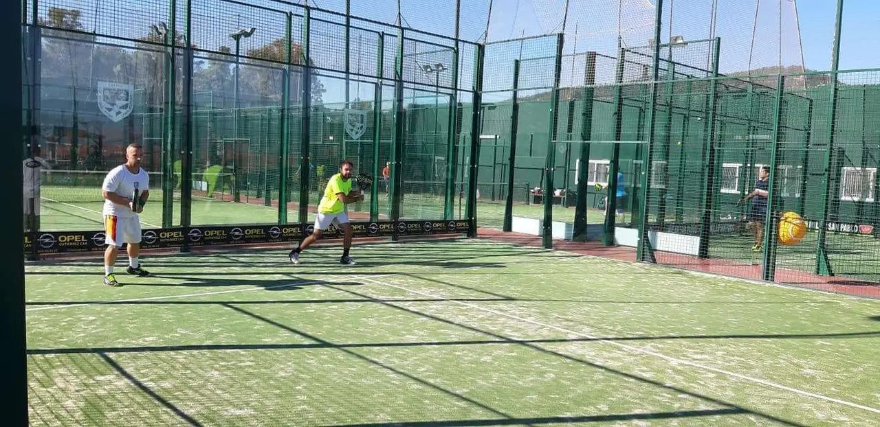 Pistas P&aacute;del Loma Margarita