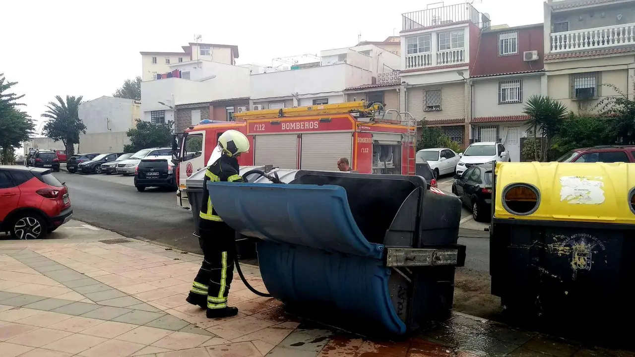 Bomberos, quema de contenedores