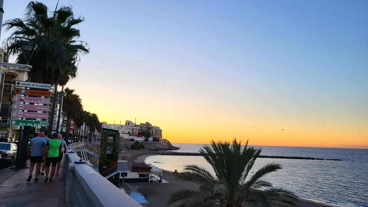 Playa de la Ribera. Cielo despejado